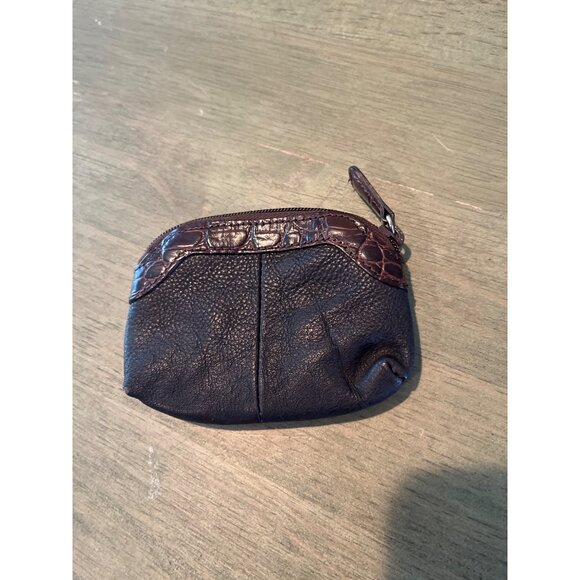 Small Black Leather Heart Coin Purse With Crocodile Embossed Trim & Zipper Closu - Picture 4 of 8